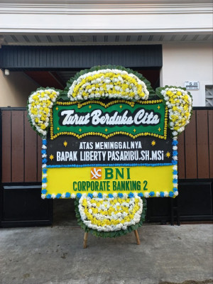 Papan Bunga Duka di Aro Iv Korong